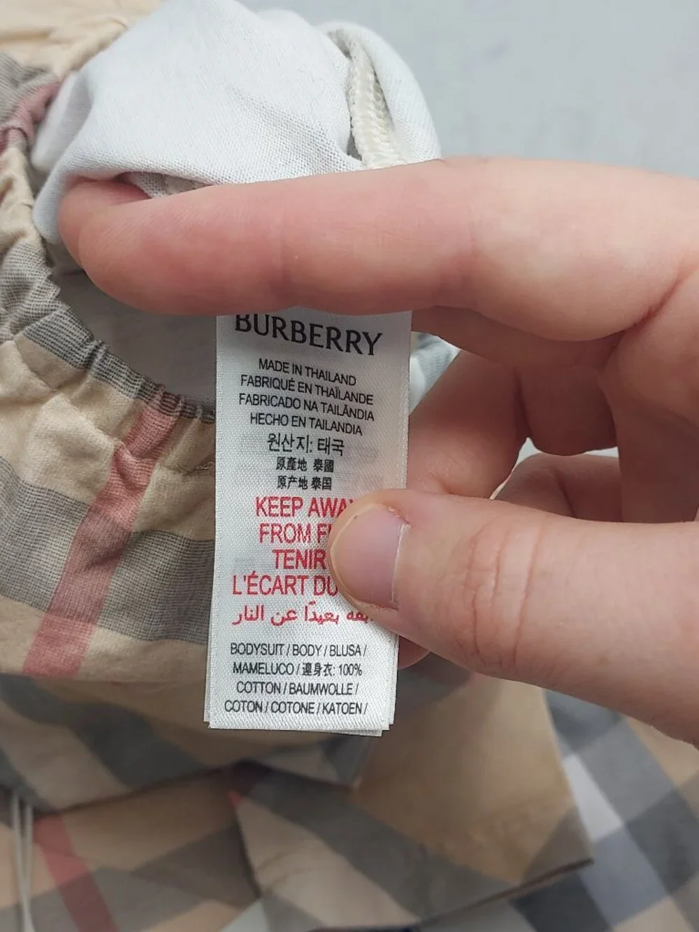 BURBERRY Baby Check Bodysuit Hat Box Size 12 Months New